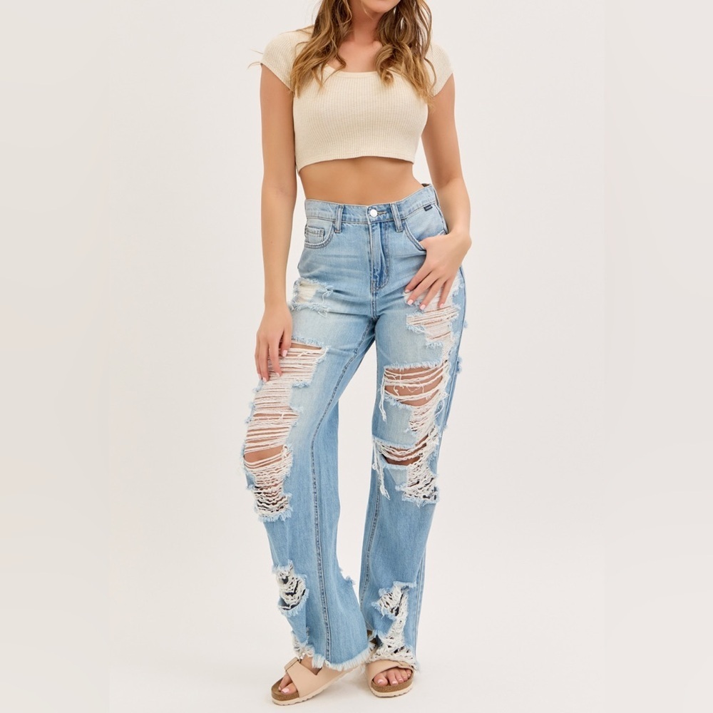 NWT Cello Ultra Distressed Back and Front Relaxed Fit High Rise Wide Leg Jeans - Picture 5 of 7